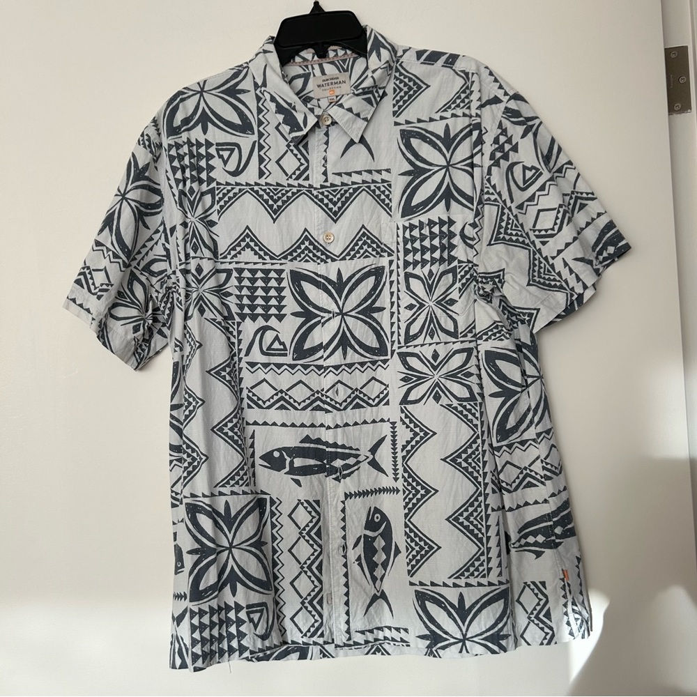 Quiksilver Waterman Tailored Fit Hawaiian Aloha Shirt